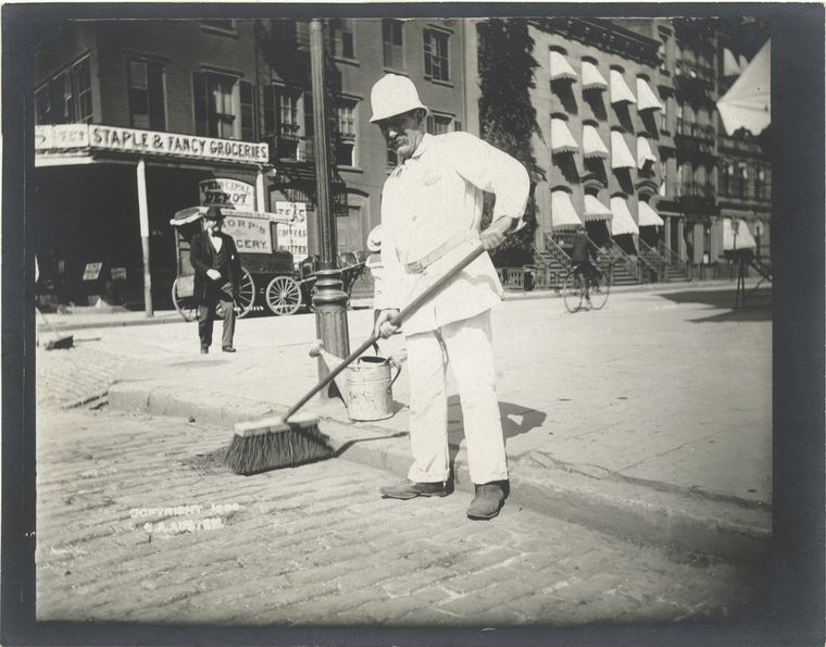 Street sweeper. (1896)