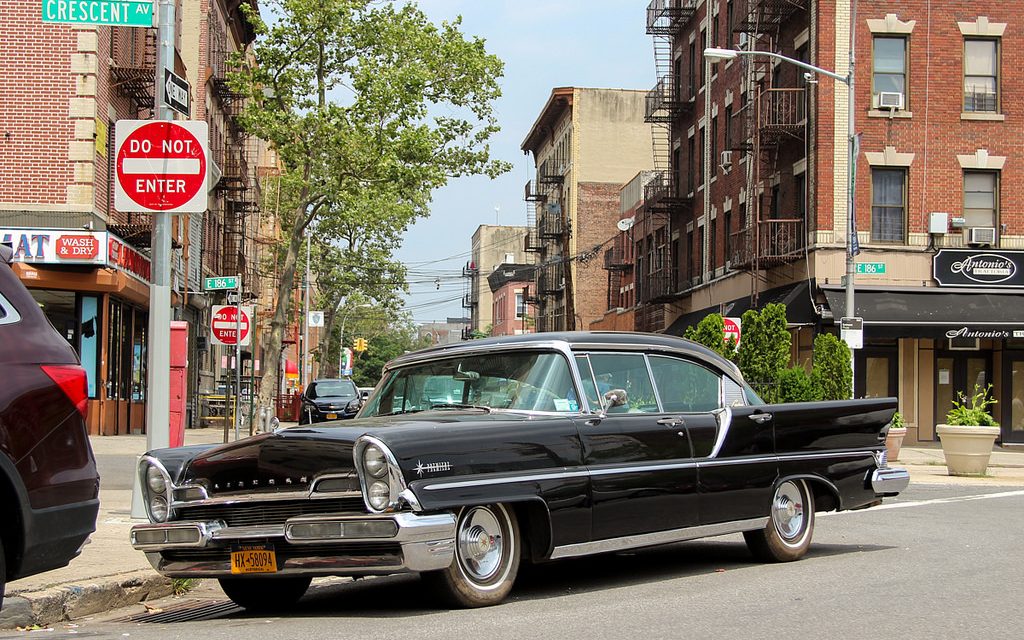 Старые автомобили на улицах Нью-Йорка — 27