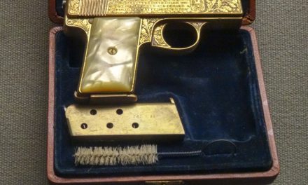 Пистолет Гитлера и другие экспонаты музея Военной академии США Вест-Поинт