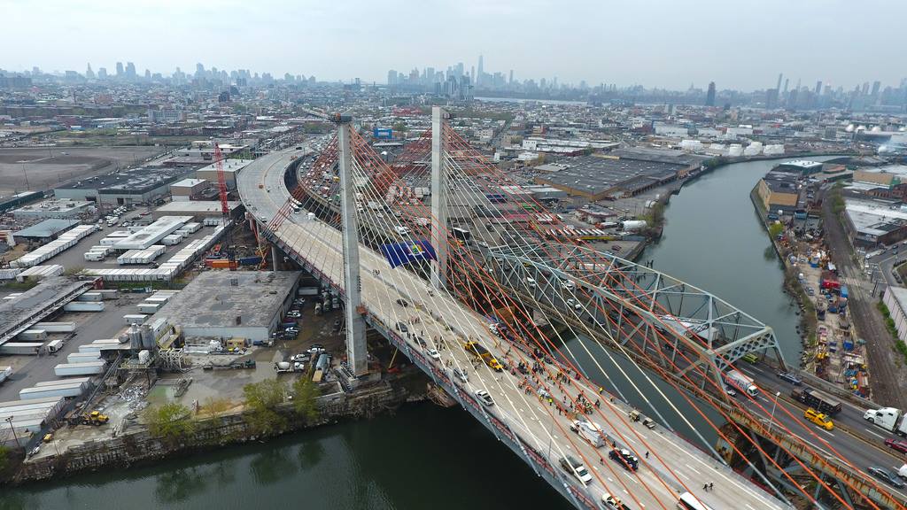 Вчера в Нью-Йорке состоялось торжественное открытие нового моста Костюшко – первого моста …